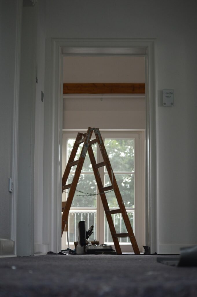 Post Construction Cleaning Services, ladder, construction site, tool-682484.jpg